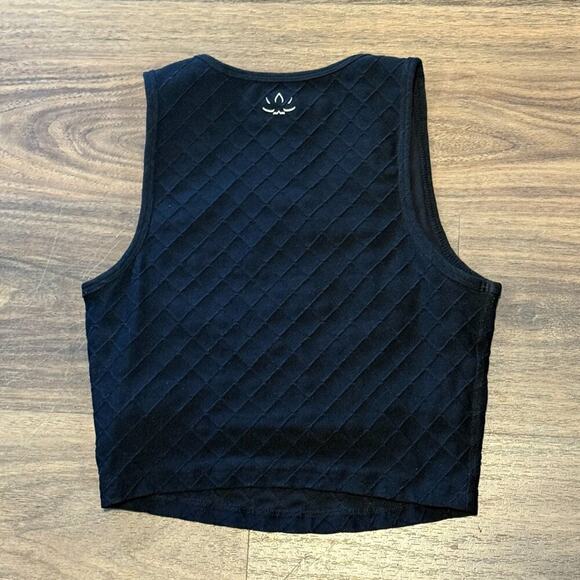 Beyond Yoga Black Diamond Quilted Textured Crop Tank Top Size S - Picture 6 of 6